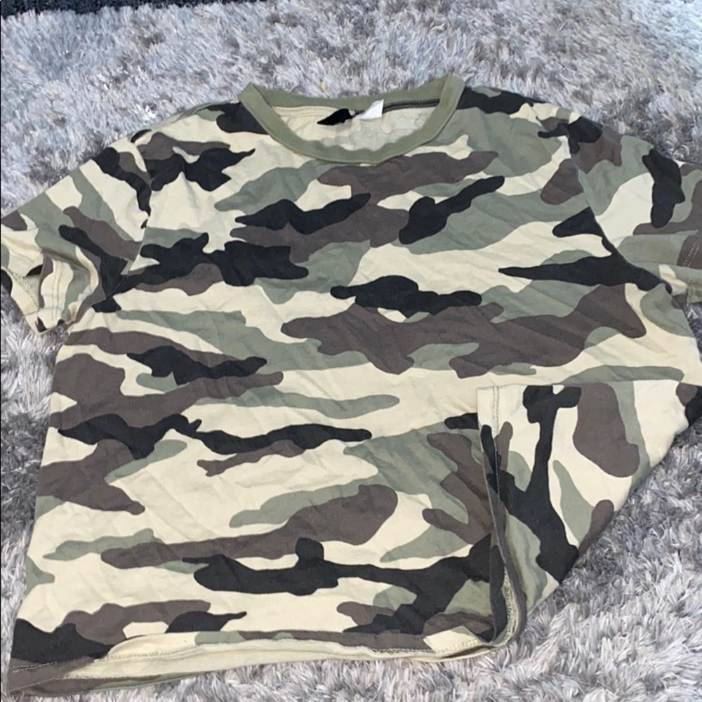 Short sleeve crop top